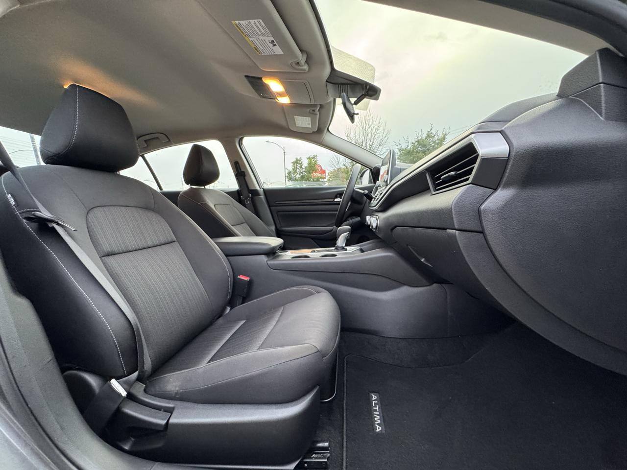 Nissan Altima 2.5 SV 2025