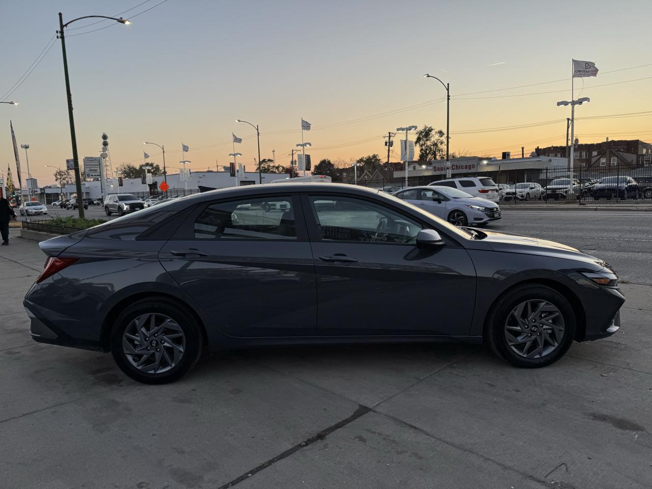 Hyundai Elantra Hybrid Blue 2026
