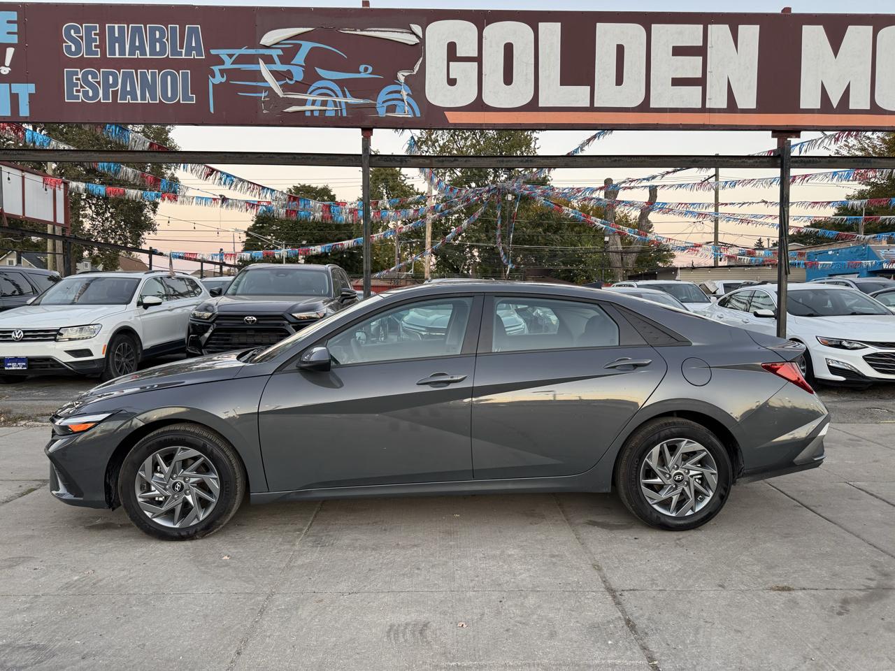 Hyundai Elantra Hybrid Blue 2026