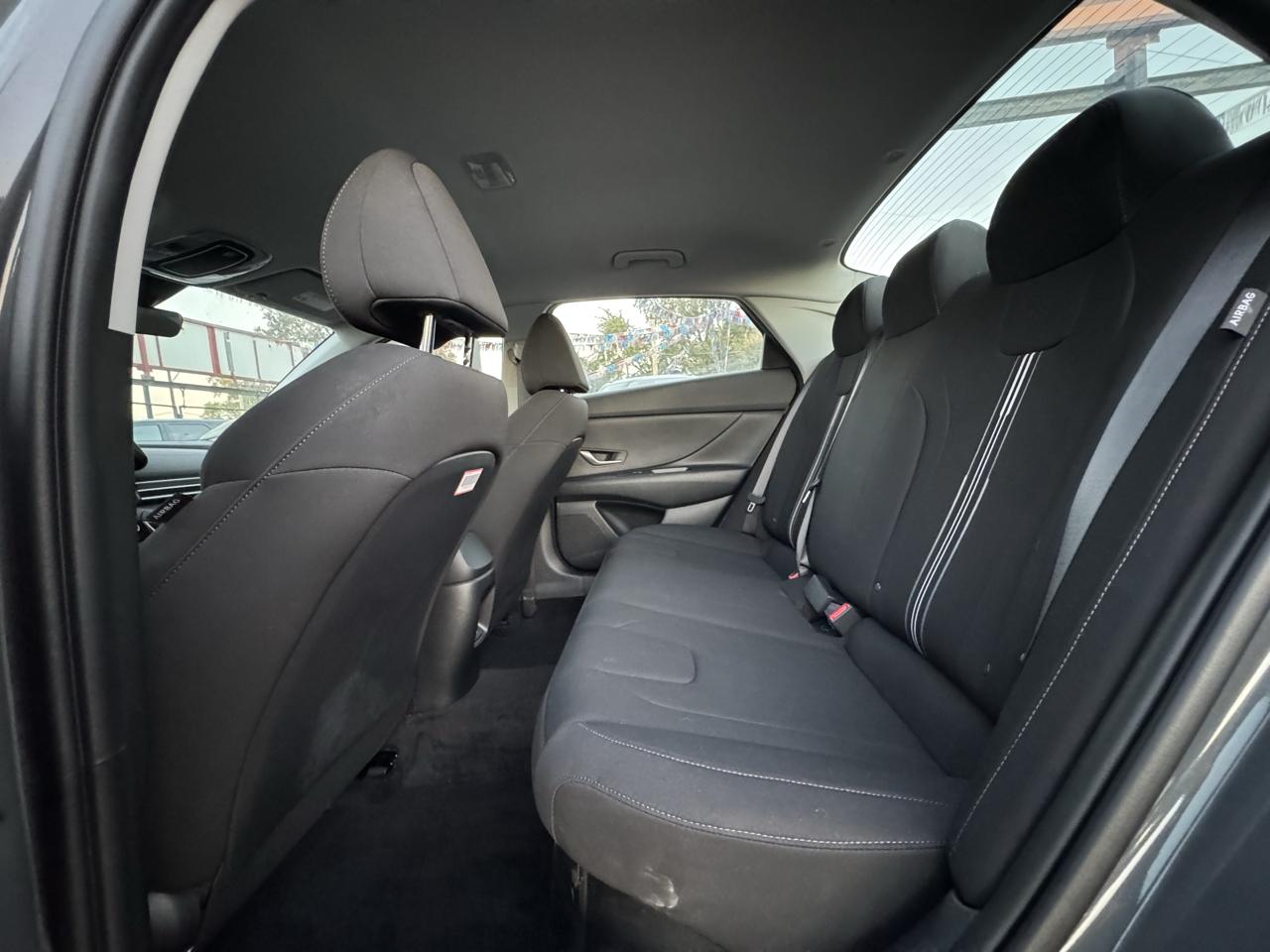 Hyundai Elantra Hybrid Blue 2026