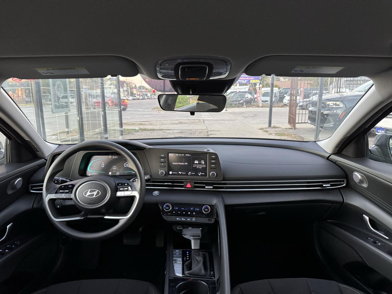 Hyundai Elantra Hybrid Blue 2026