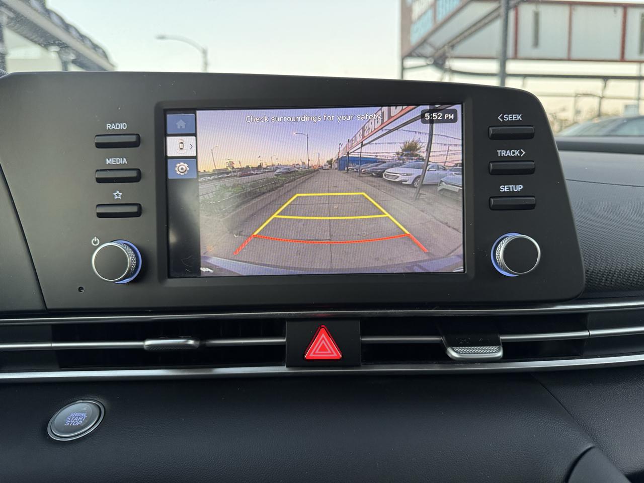 Hyundai Elantra Hybrid Blue 2026