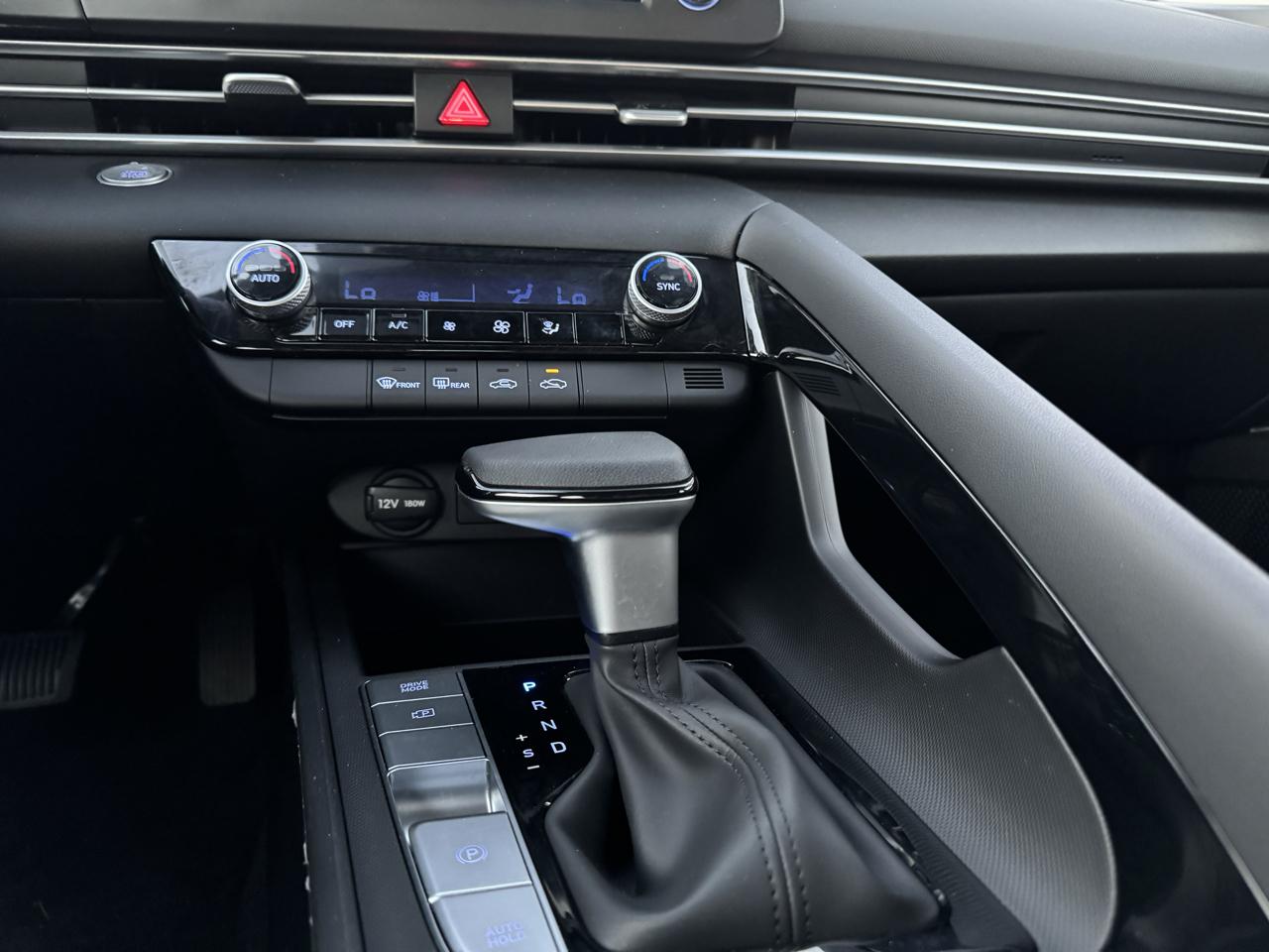 Hyundai Elantra Hybrid Blue 2026