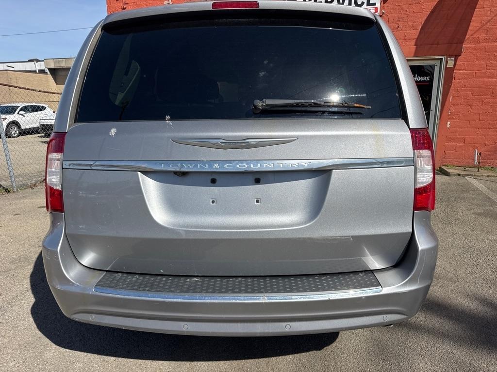 Chrysler Town & Country Touring L 2013
