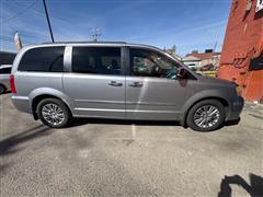 2013 Chrysler Town & Country 
