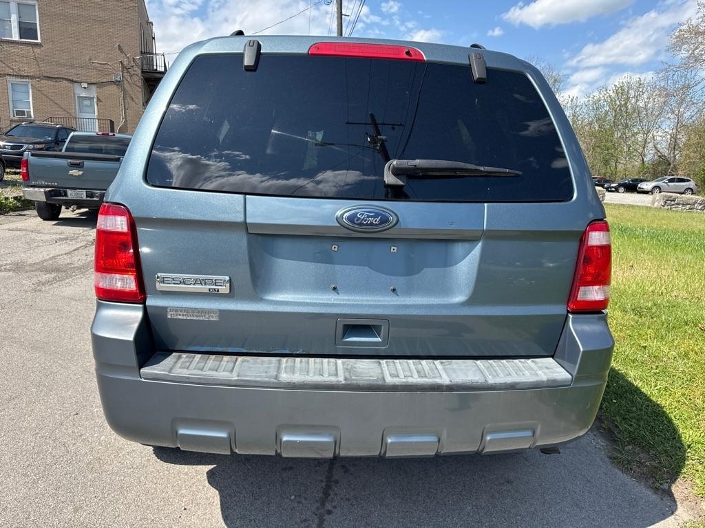 Ford Escape  2010