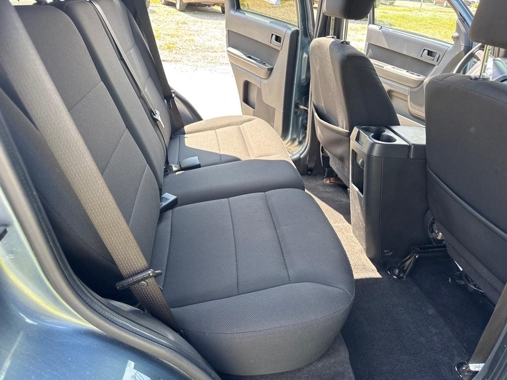 Ford Escape  2010