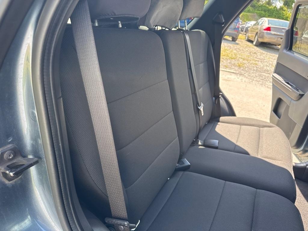 Ford Escape  2010