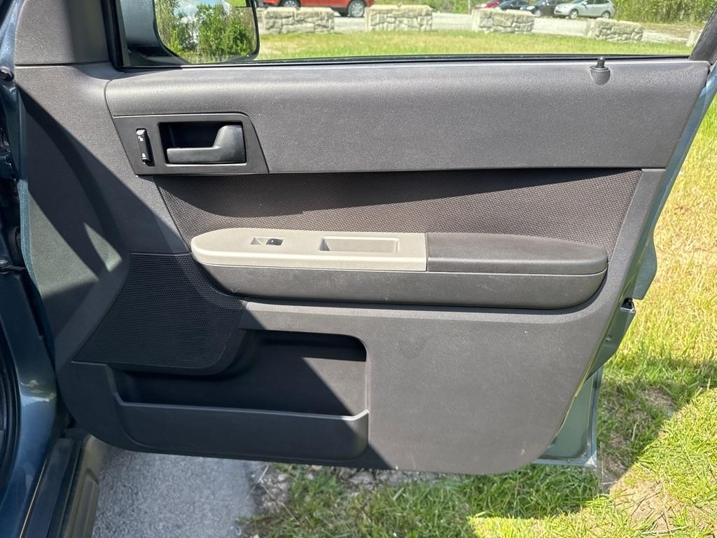 Ford Escape  2010