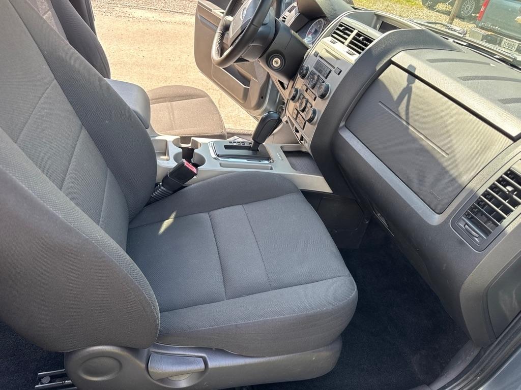 Ford Escape  2010