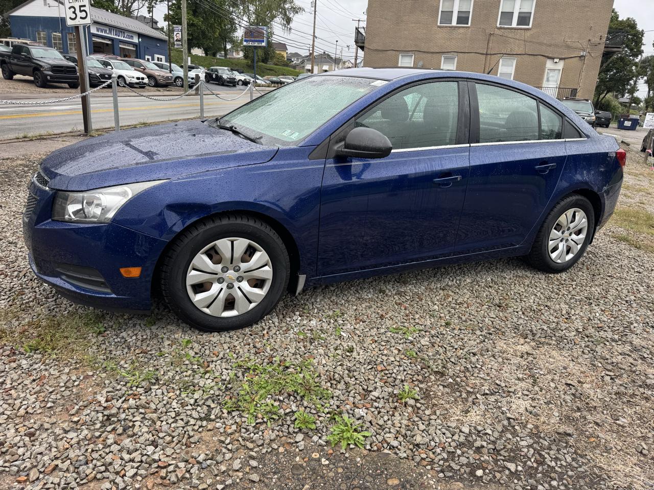 Chevrolet Cruze photo 2