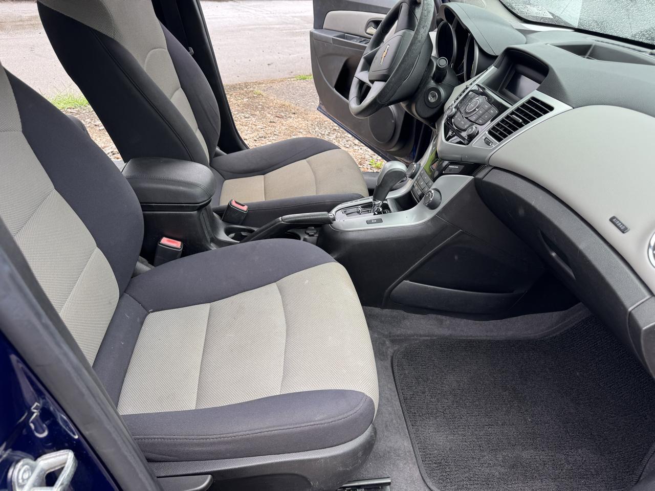 Chevrolet Cruze photo 23