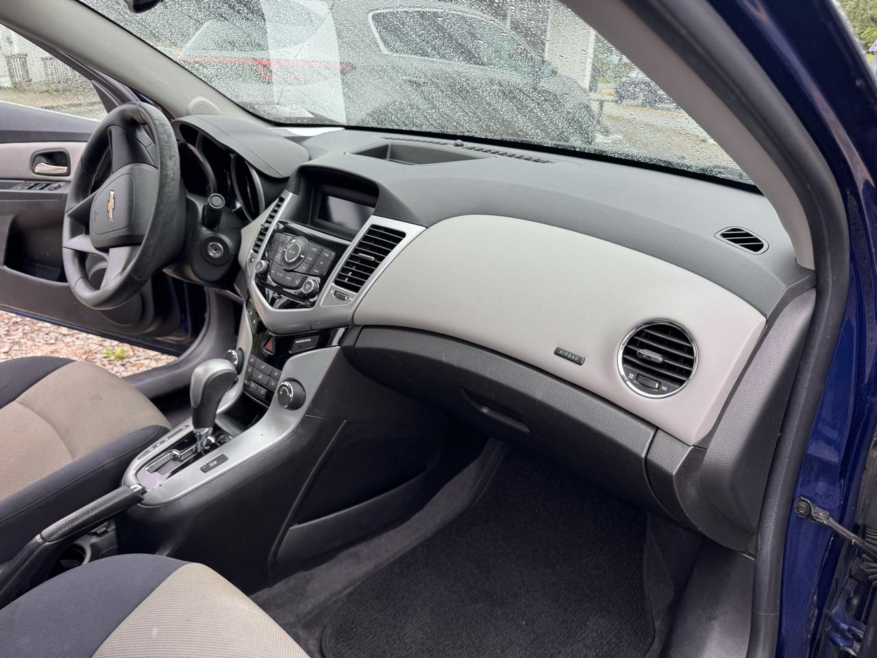 Chevrolet Cruze photo 24