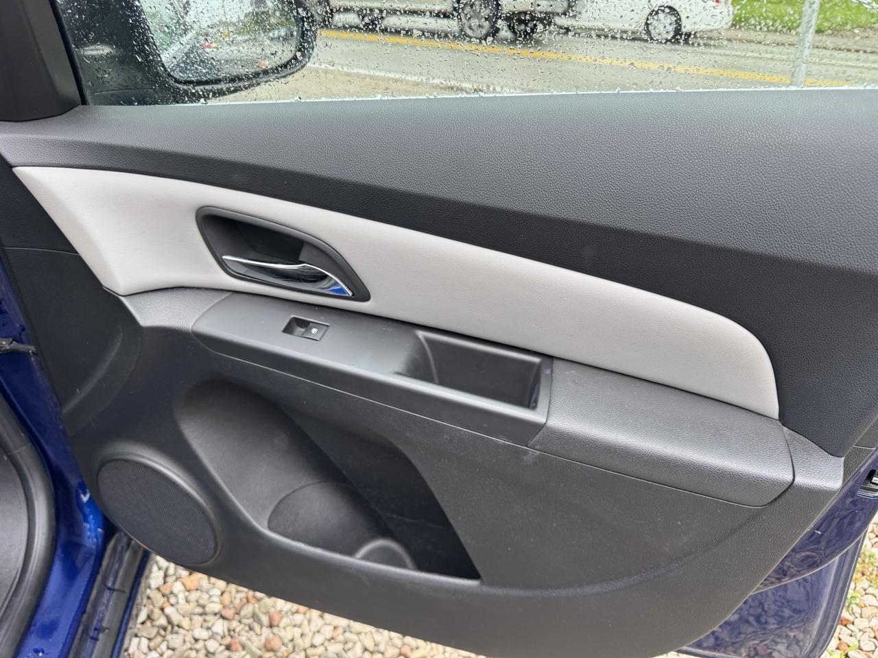 Chevrolet Cruze photo 25