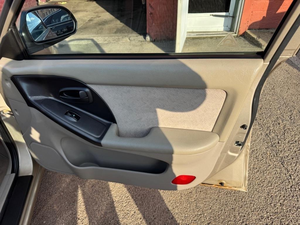 Hyundai Elantra  2005