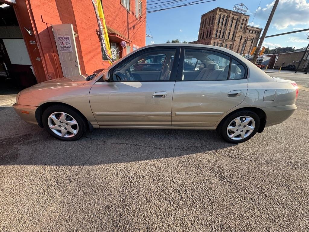 Hyundai Elantra  2005