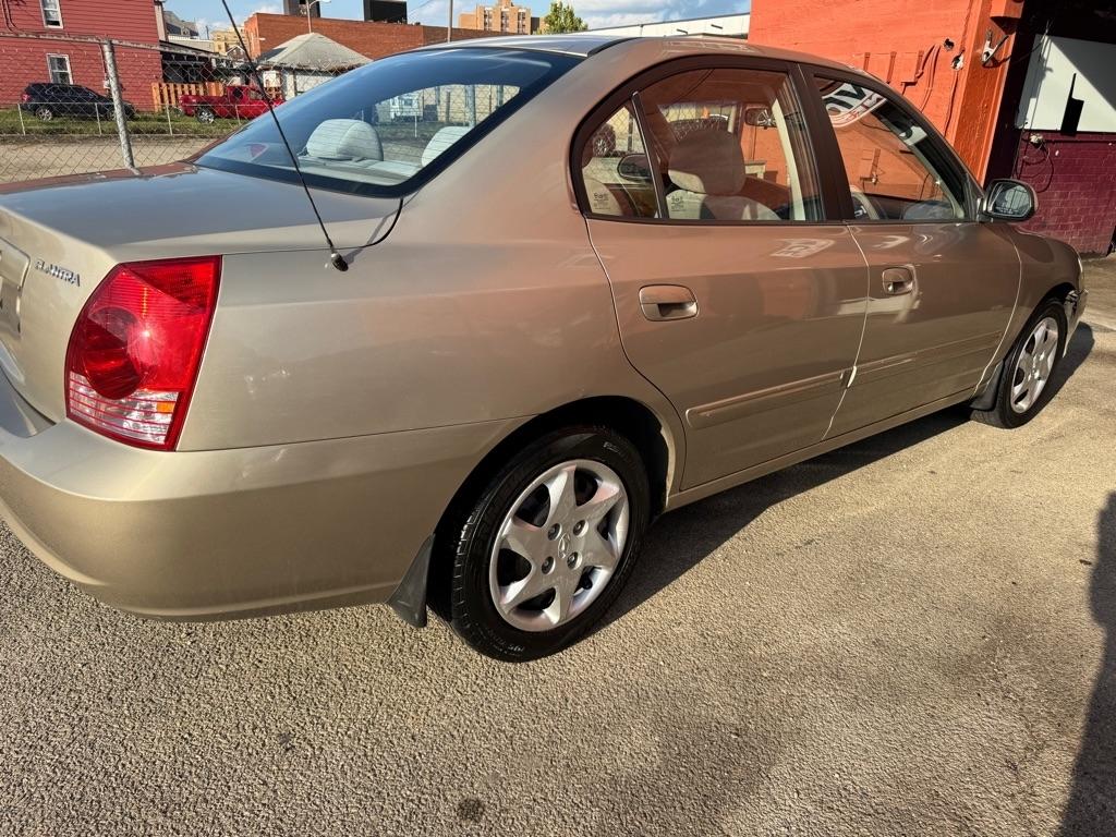 Hyundai Elantra  2005