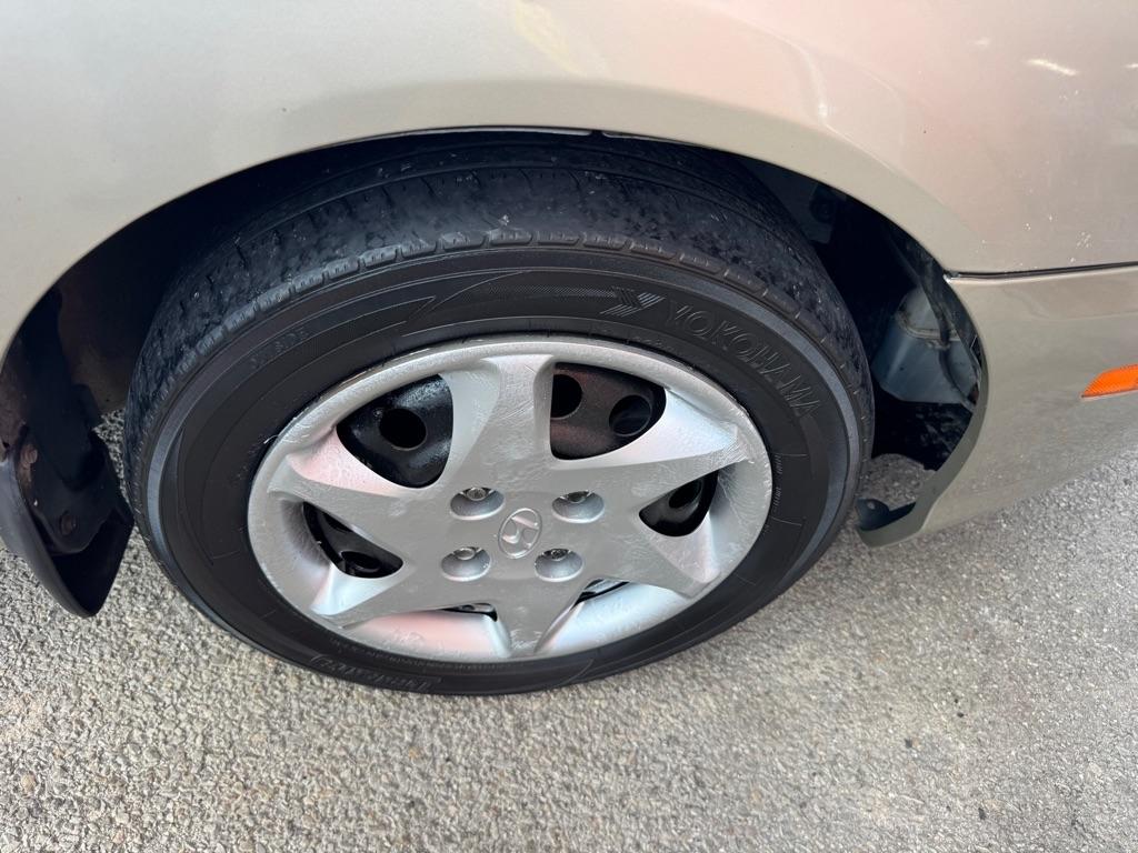 Hyundai Elantra  2005