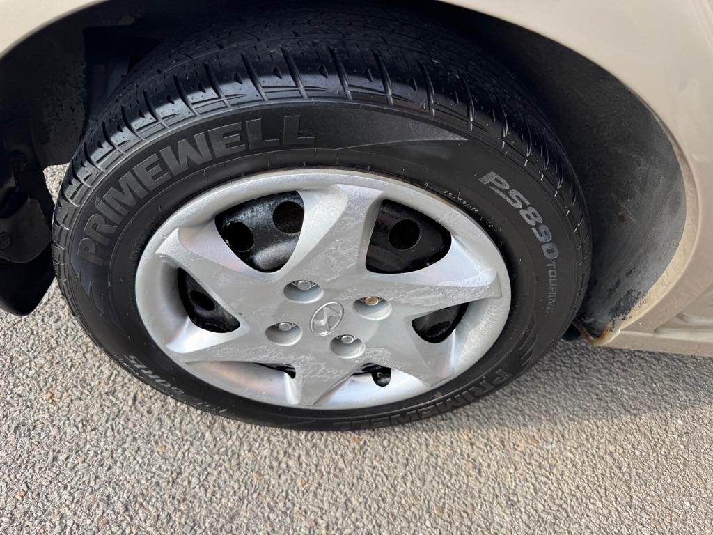 Hyundai Elantra  2005
