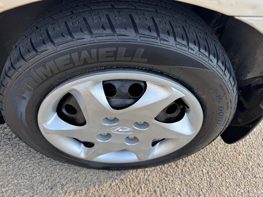 Hyundai Elantra  2005