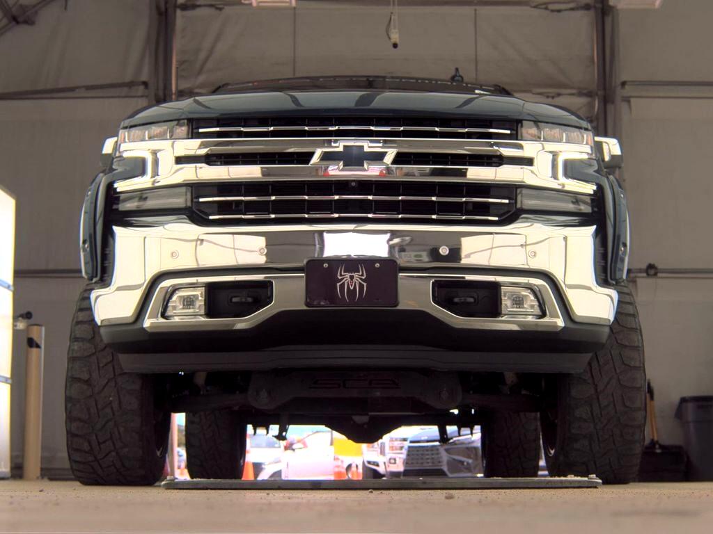 2019 Chevrolet Silverado 1500 LTZ photo 2