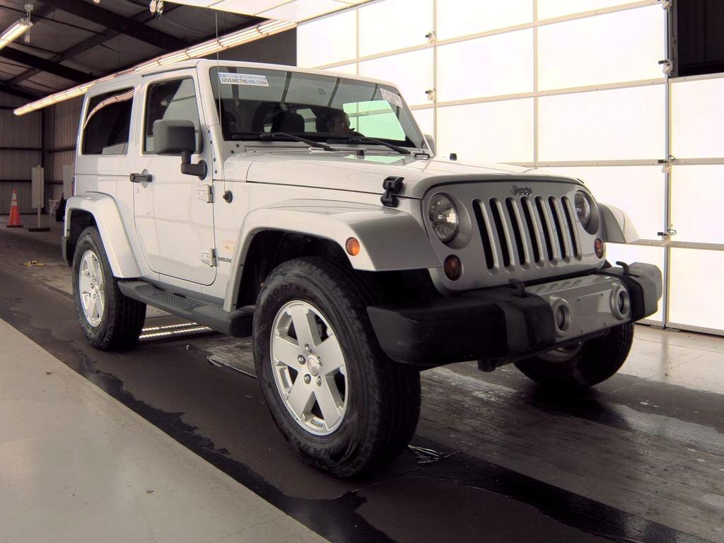 2012 Jeep Wrangler Sahara photo 2