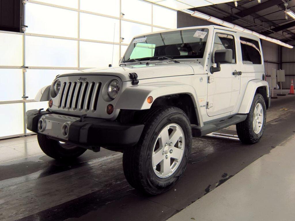 2012 Jeep Wrangler Sahara photo 4