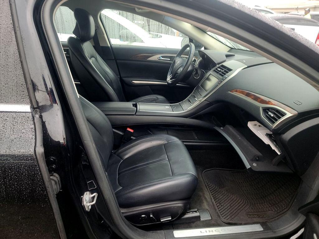 2016 Lincoln MKZ Hybrid photo 26