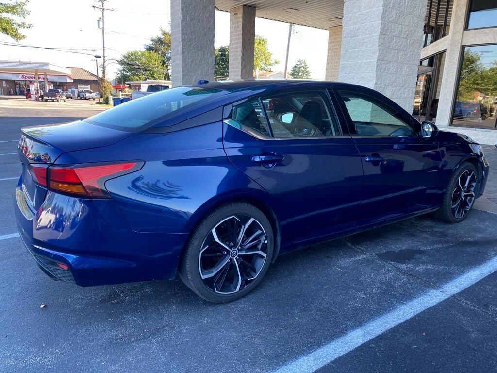 2023 Nissan Altima 2.5 SR photo 4