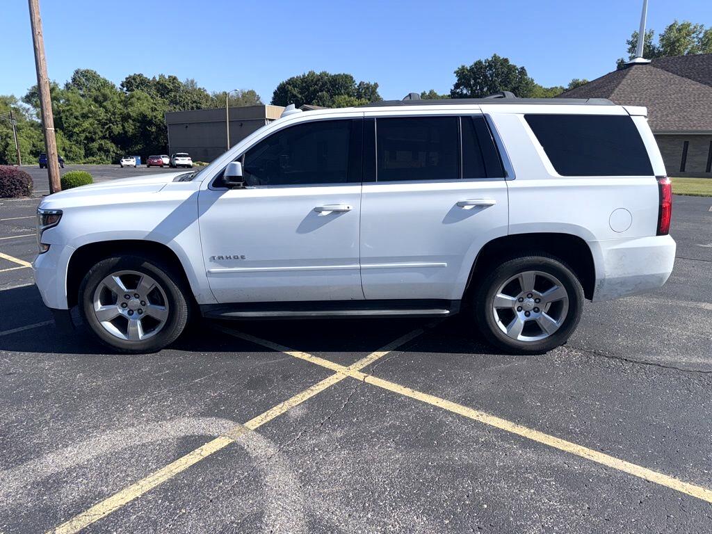 2017 Chevrolet Tahoe LS photo 3