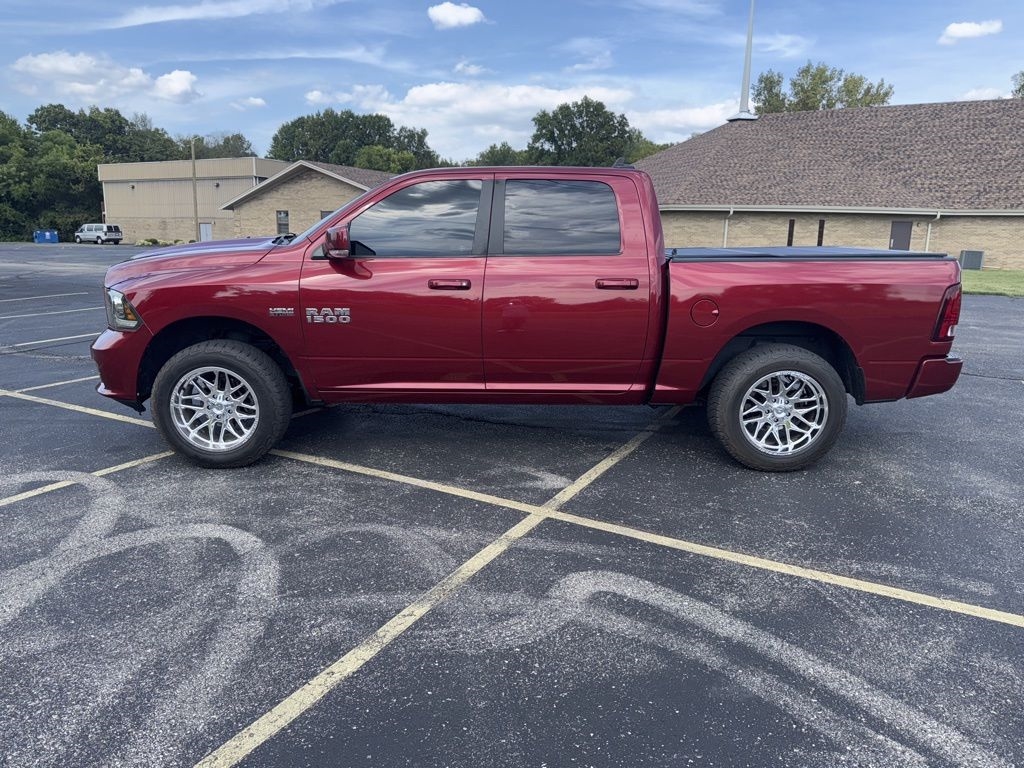 2015 Ram 1500 Sport photo 2