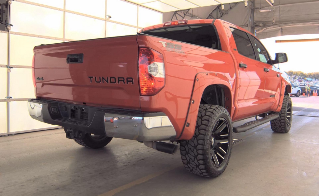 Toyota Tundra 4WD  2017