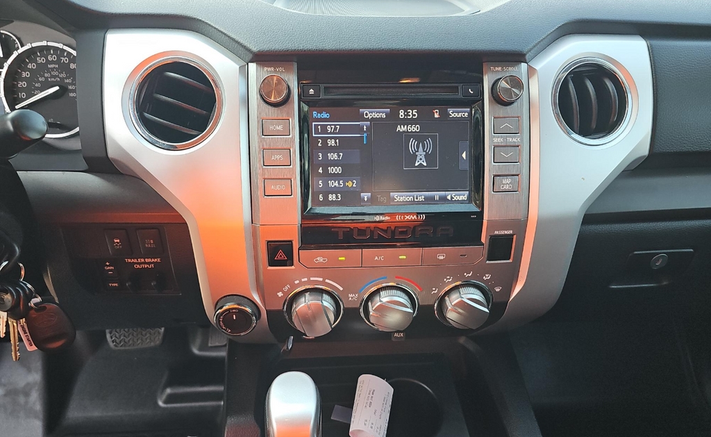 Toyota Tundra 4WD  2017