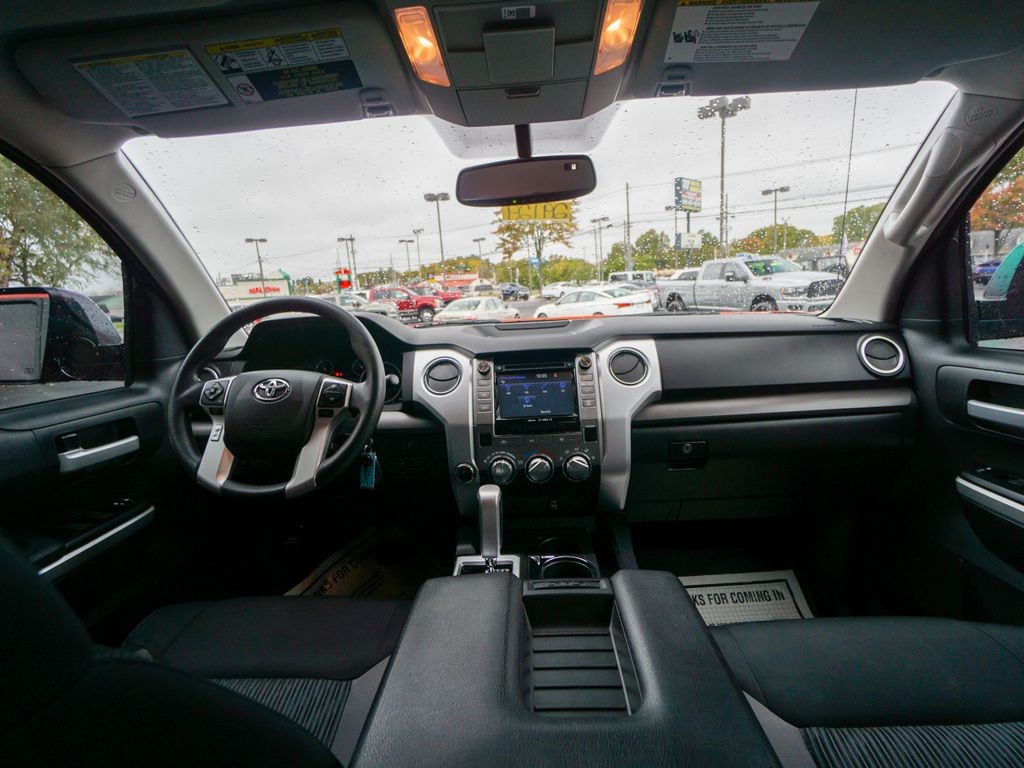 Toyota Tundra 4WD  2017