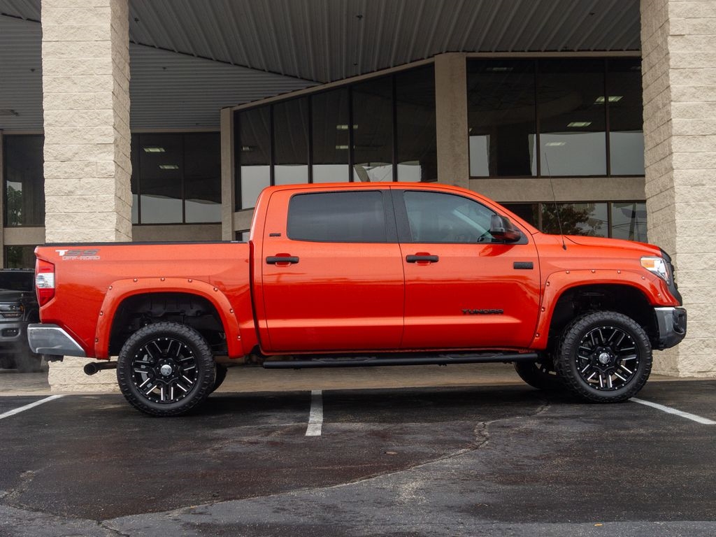 Toyota Tundra 4WD  2017