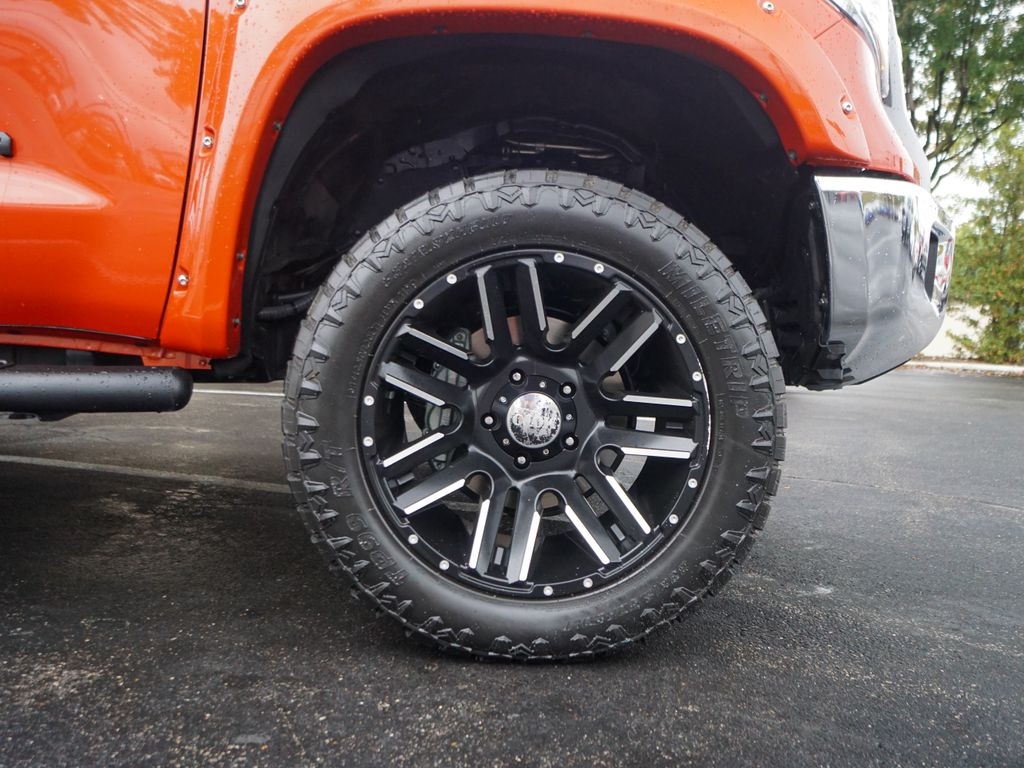 Toyota Tundra 4WD  2017