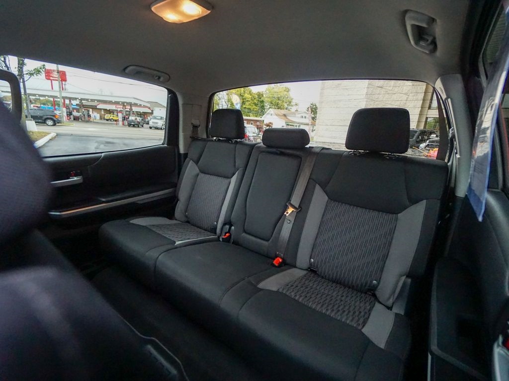 Toyota Tundra 4WD  2017