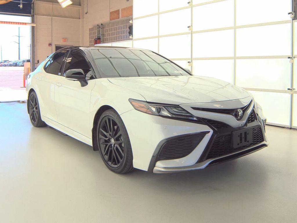 Toyota Camry  2023