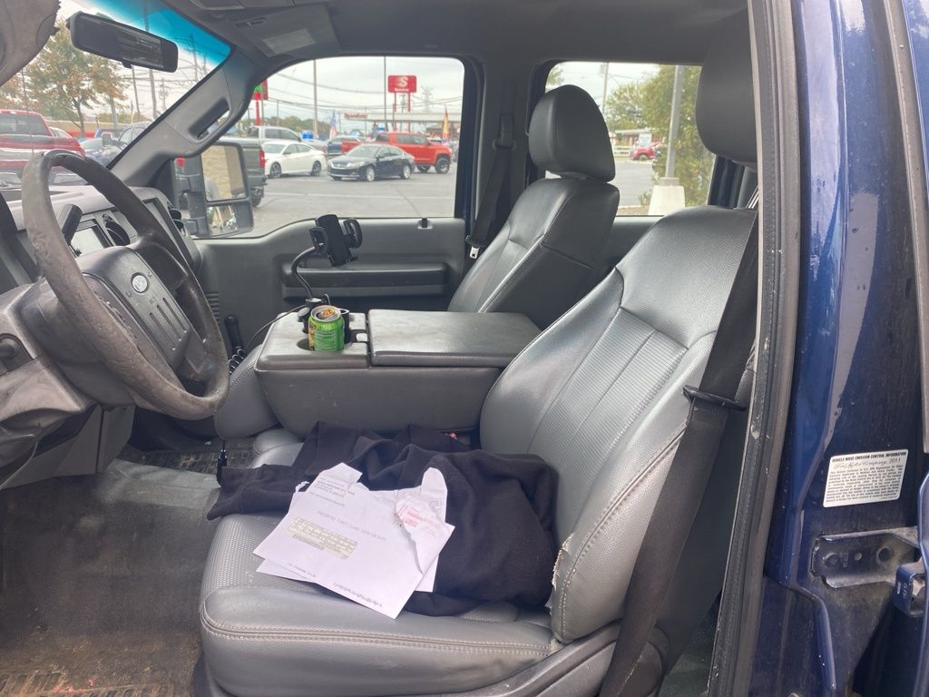 Ford Super Duty F-350 SRW  2011