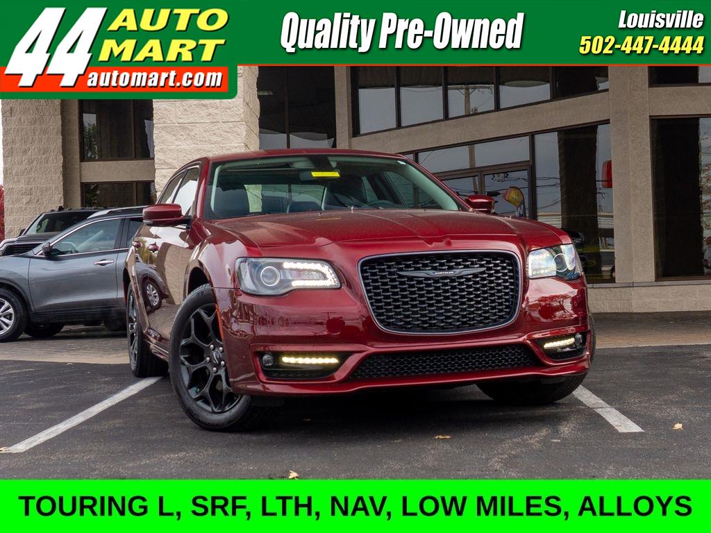 2023 Chrysler 300 Touring L's photo