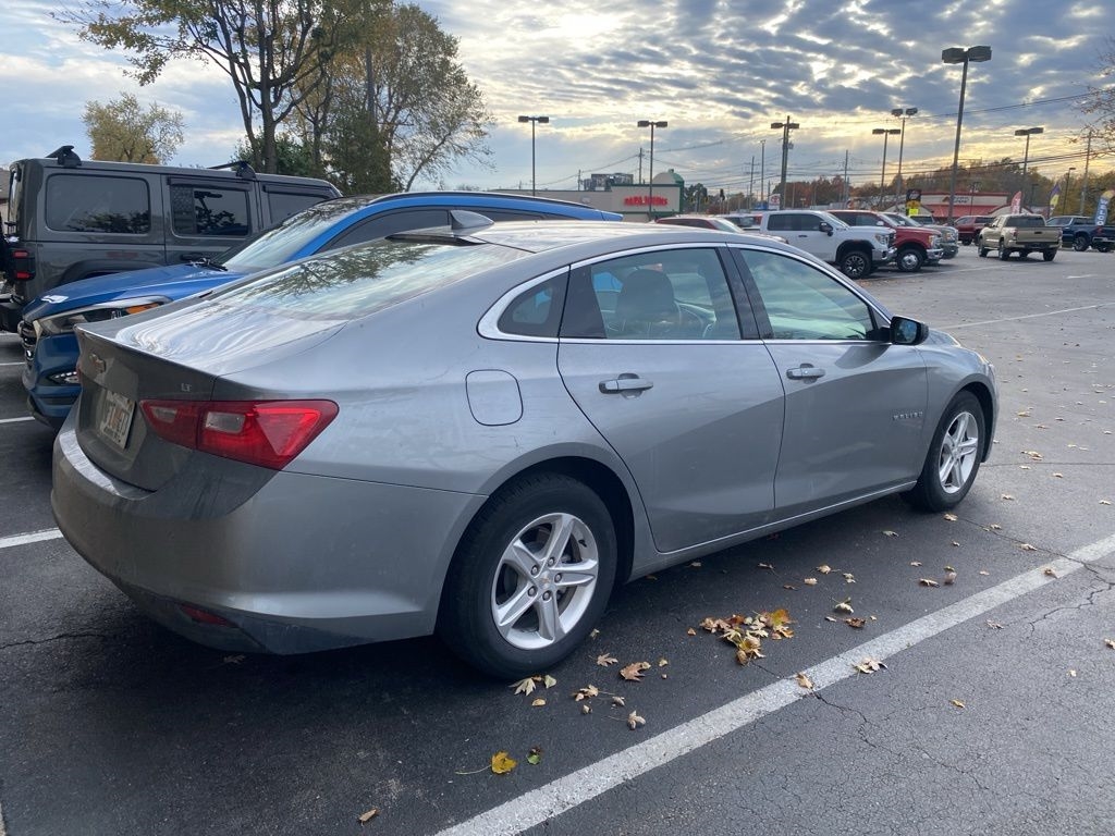 2024 Chevrolet Malibu 1LT photo 4
