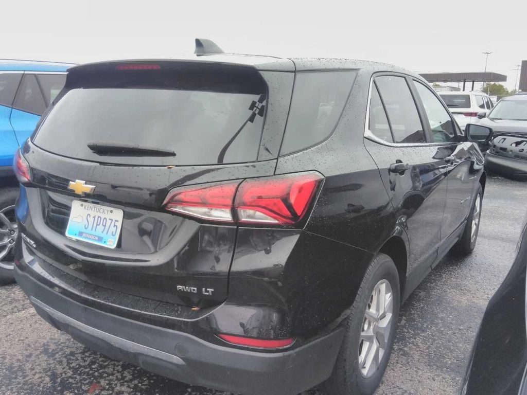 2023 Chevrolet Equinox LT photo 3
