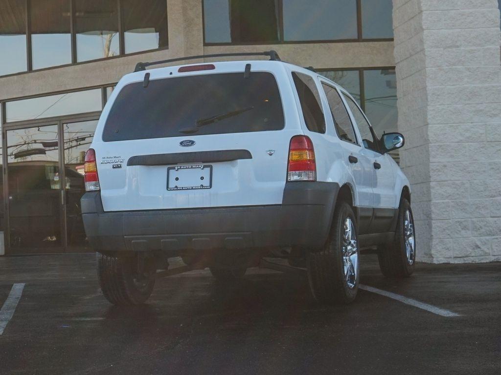 Ford Escape  2005