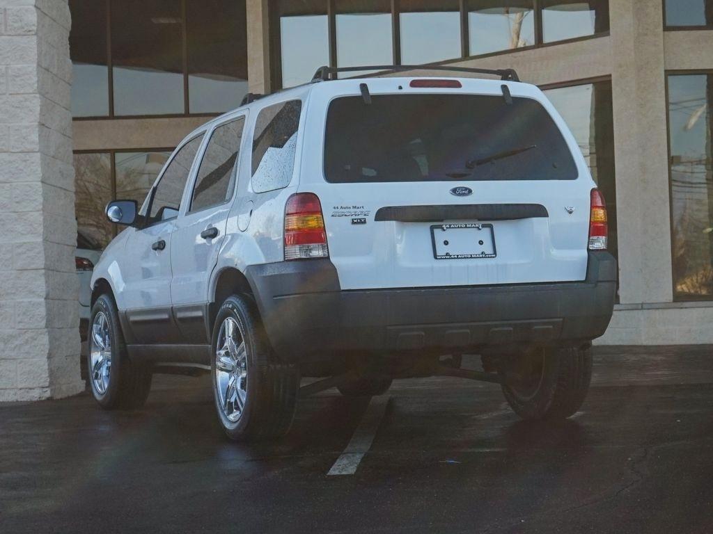 Ford Escape  2005