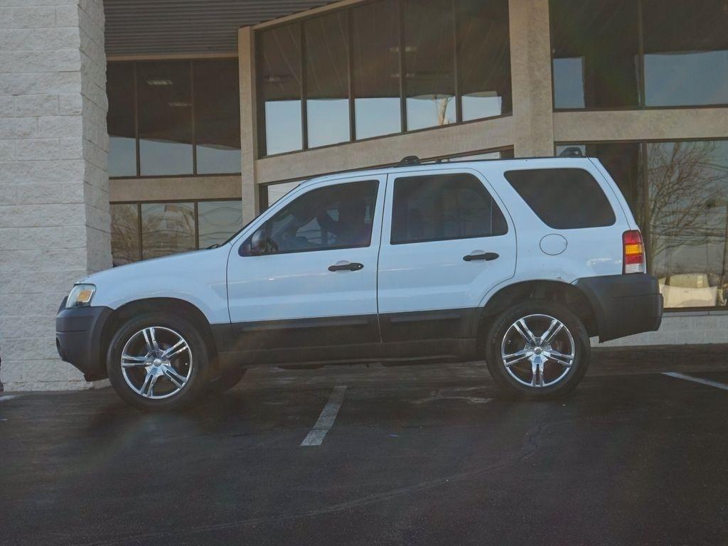 Ford Escape  2005