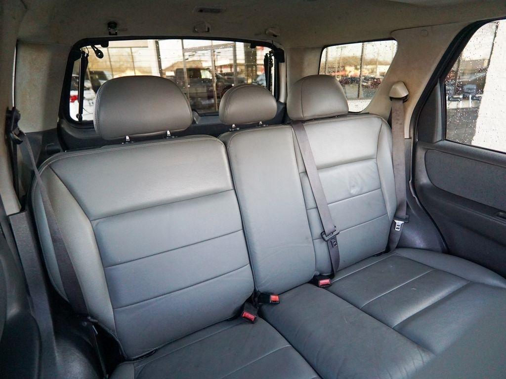 Ford Escape  2005