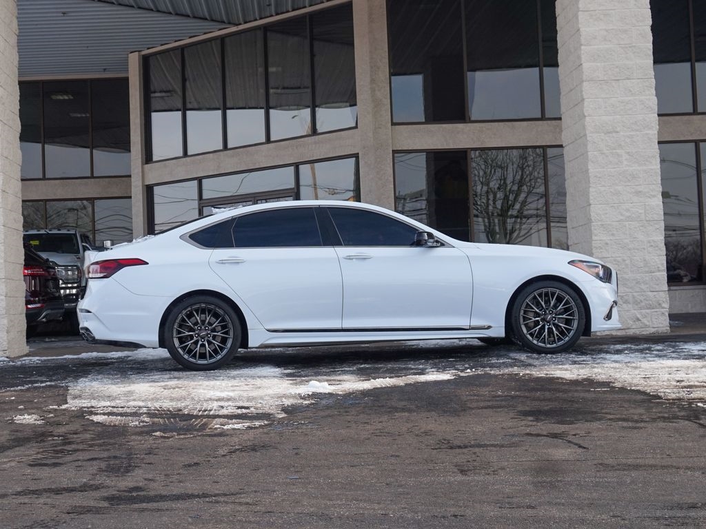 Genesis G80  2018
