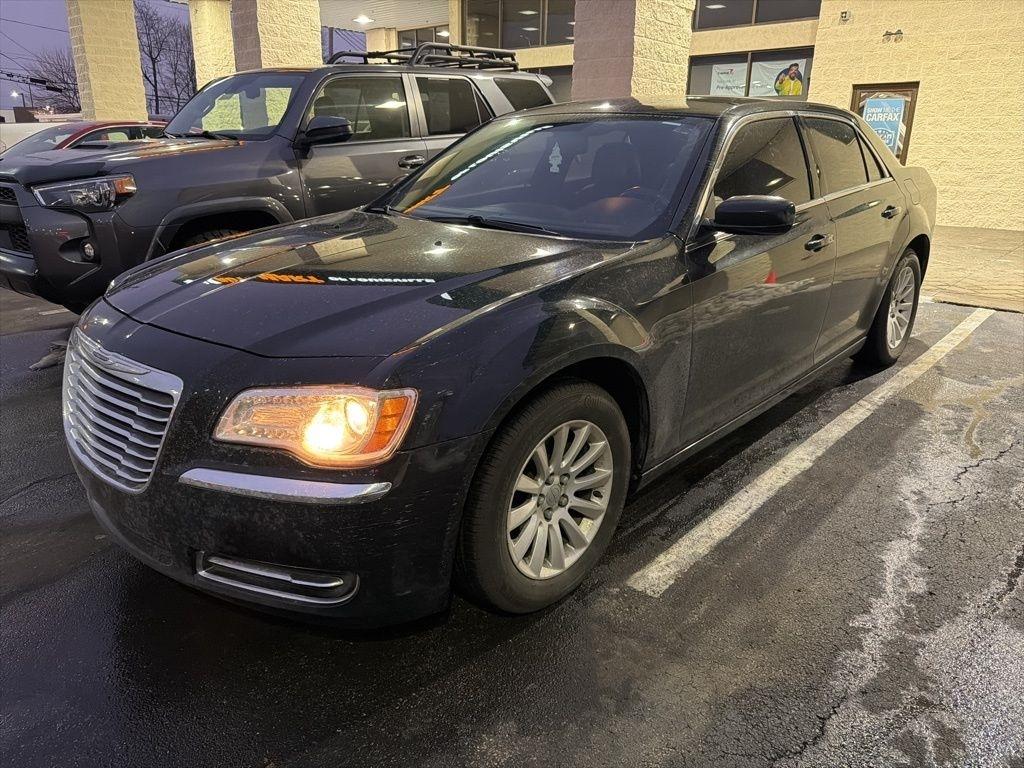 Chrysler 300  2013