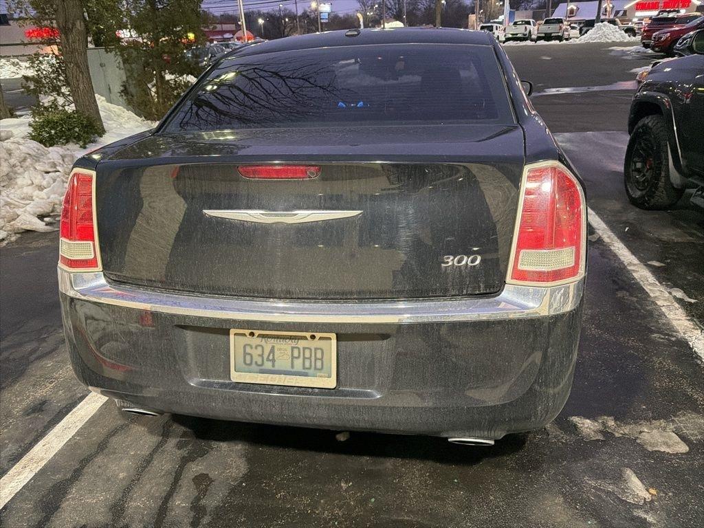 Chrysler 300  2013