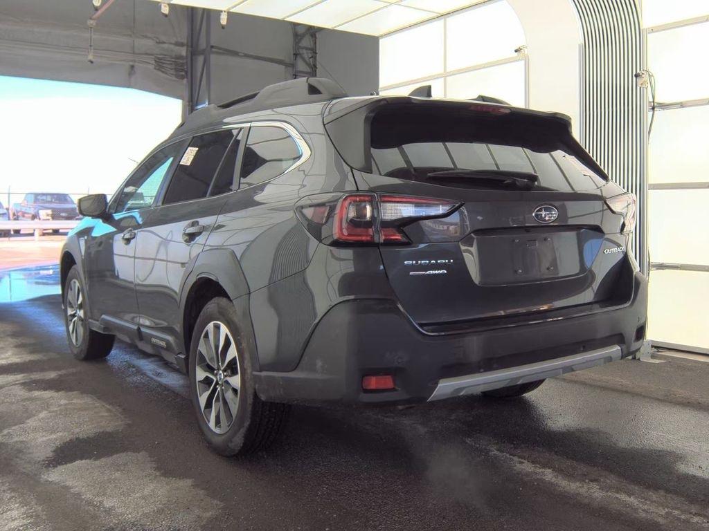 Subaru Outback  2023